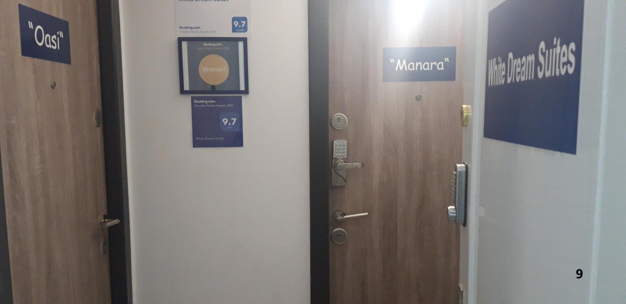 White Dream Suites Iasi Luaran gambar